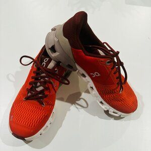 On Cloudflyer Women's Shoes Size 6